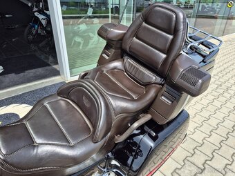 Honda GL 1500 Gold Wing SE - 17