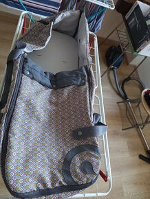 Taška,zavinovačky,spací pytle,povlečení,mantinel - 17