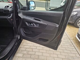OPEL COMBO, 1.5 TDCi (96 kW), r.v. 11/2020, 5 míst, NAVI - 17