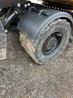 CAT 318 MAX Výbava ENGCOM-kleště. - 17