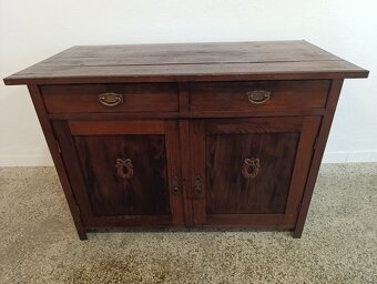 Starožitná komoda, nábytek z masívu, Nábytek s příběhem - 17