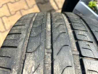 AUDI A4 B8 Alu disky 8Jx17 včetně pneu 245/45x17 - 17