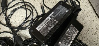 adaptéry Lenovo/IBM a HP 40 - 130W - 17