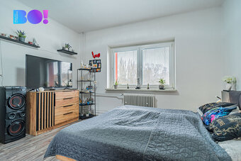 Vícegenerační rodinný dům se třemi bytovými jednotkami – Kar - 17