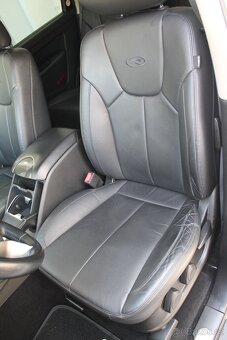 SsangYong Rexton 2.2e-Xdi 131kW 4x4 7Míst 5/2016 LED NAVI - 17