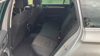 Volkswagen Passat 2.0 TDI - 17