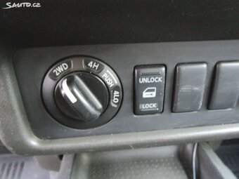 Nissan Navara, 2,5D-126KW-NOVÁ STK - 17
