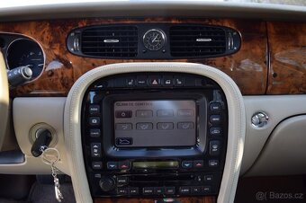 Jaguar XJ-R 4.2 V8 2004 - 17