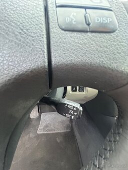Lexus IS 250i V6 153KW AUTOMAT-KUŽE-KAMERA-PDC-VYHŘEV-2010 - 17