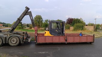 Přeprava, manipulace s hydraulickou rukou a kontejnerem. - 17