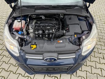 Ford Focus MK3 1.6i Benzín 77kw 2012 Serviska Nová STK DOVOZ - 17