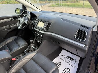 VW SHARAN 2.0 TDI 125kW-12/2012-216.785KM-PANO,KAMERA,7 MÍST - 17