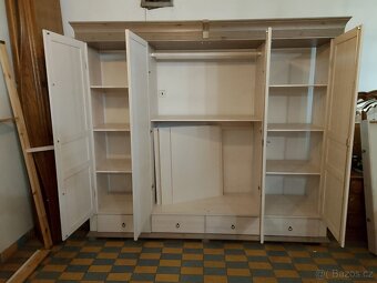 KOMPLETNÍ CELOMASIVNÍ LOŽNICE GUSTAV - 17