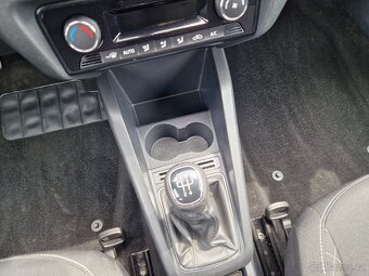 Škoda Fabia 3 Style 1,2 TSI 66 KW,digiklima,frontassist,LED - 17