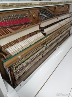 Pianino vyšší třídy model 131 - 17