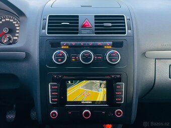 Volkswagen Touran 1.2TSI 77KW MANUÁL SENZORY VÝHŘEV SERVISKA - 17