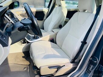 Volvo XC60 2.4D 5VÁLEC 4x4 120KW MANUÁL BEZ KOROZE - 17