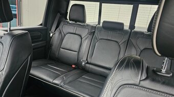 Dodge Ram 1500 Limited Black Head-up pneumatika - 17