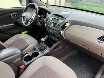 Hyundai ix35 2.0 CRDi VGT 4x4 - 17
