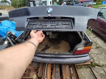BMW e36 316i coupe / Madeiraviolett metallic - 17