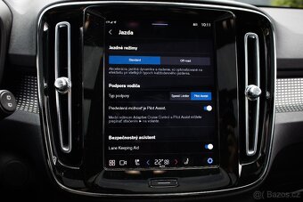 XC40 P8 Recharge R-Design, Pano, 360°kamera, Harman - 17