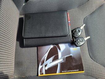 OPEL Vivaro 2.5 CDTi 107kW 8-míst WESTFALIA - 17