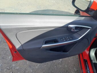 Prodám Volvo V 60 - 17