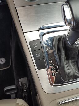 VW Passat Variant 2.0 TDi DSG - 17