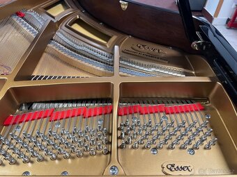 Značkový klavír ESSEX od Steinway & Sons se zárukou 5 let. - 17