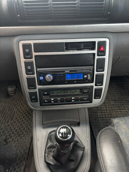 Ford Galaxy 1.9TDi 85kW, RV 2006, Tažné, 7. míst, Klima - 17