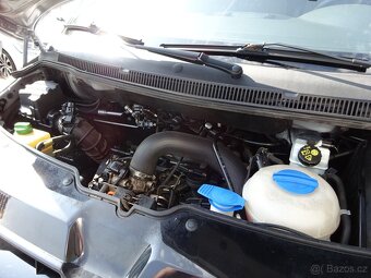 Volkswagen Caravelle 2,0TDi-9 MÍST - 17