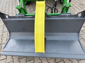 JOHN DEERE 5075 E s lesní nástavbou (UKT) - 17