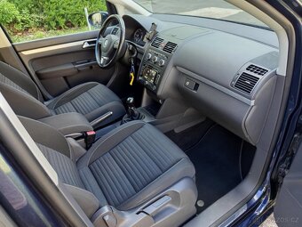 VOLKSWAGEN TOURAN 2,0 103 Kw - 17