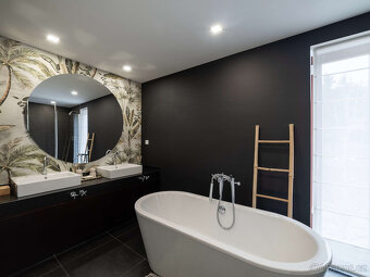 Exkluzivní vila 5+1, 348 m², bazén, sauna, pozemek 996 m², S - 17