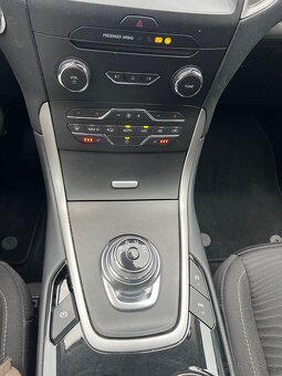 Ford S-MAX 2.0TDCi 110kW AT 1.Maj DPH Rok 5/2019 - 17
