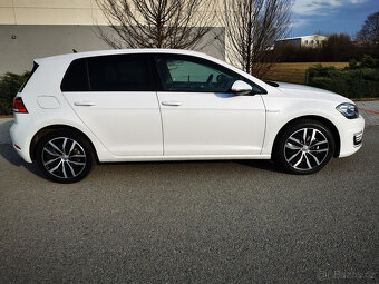 VW e-Golf 36kw, TEPELNÉ ČERPADLO, Super výbava - 17