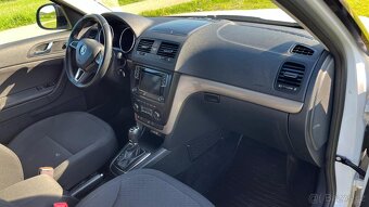 ŠKODA YETI 2.0TDI DSG 4x4 model 2018 110kw LED XENONY TAŽNÉ - 17