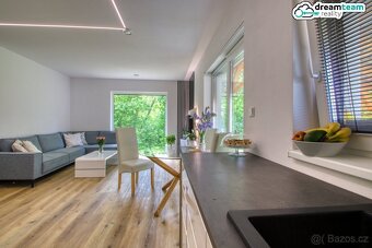 Sympatický bungalov 4+kk s moderním designem - 3 ložnice, te - 17