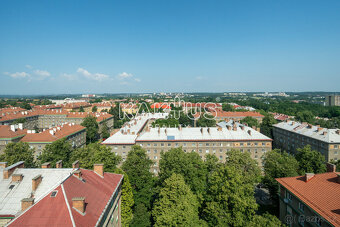 Pronájem částečně zařízeného bytu 3+kk (59 m2), ulice Vardas - 17