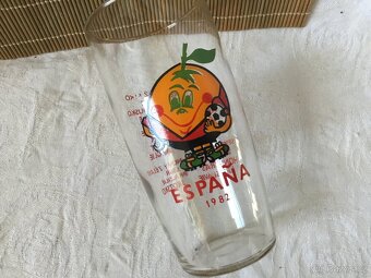 sklenice s obrazky 1973, sport, fotbal, histor. auta - 17