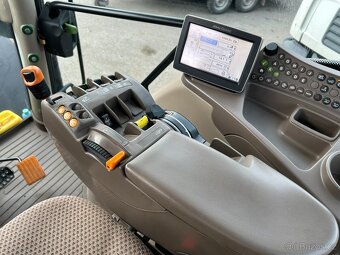 John Deere 6210R - 17