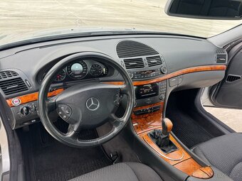 Mercedes Benz W 211 E 240 Nová STK najeto or. 1810000 - 17