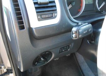 Škoda Fabia 1,4 i II 16V 63 kW KLIMA benzín - 17