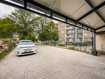 Pronájem prostorného bytu 3+1, 85 m² s parkovacím místem - 17