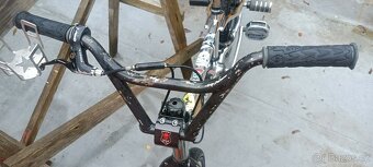 Mongoose BMX - 17