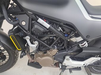 Husqvarna Svartpilen 125 ABS - 17