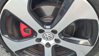 VOLKSWAGEN GOLF 7 GTI - 2,0TSi 162kW - Manuál - 17