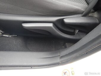 TOYOTA Corolla 1.6 VVTi, AUTOMAT, ČR, SERVISKA - 17