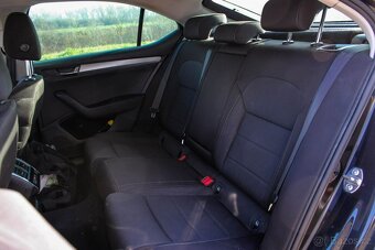 Škoda Superb 2.0 TDI Ambition DSG - 17