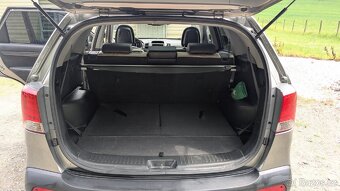 Kia Sorento II plná výbava - 17